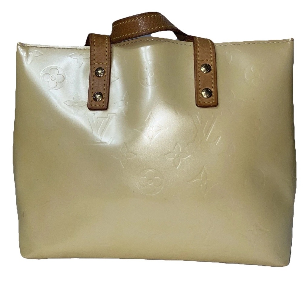 Louis Vuitton Reade Shoulder Bag PM Beige Perle Leather Monogram Vernis